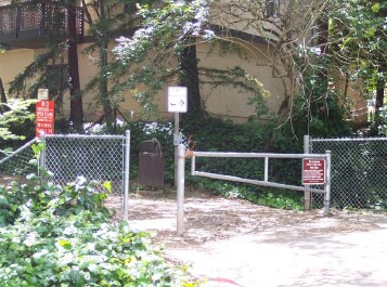 Lake Road Apartments in Belmont, CA - Foto de edificio - Building Photo