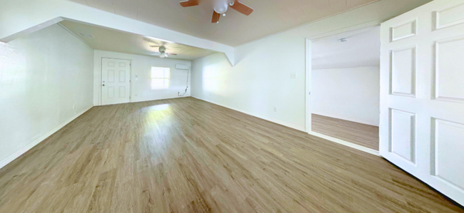 property at 2316 Azalea Ct