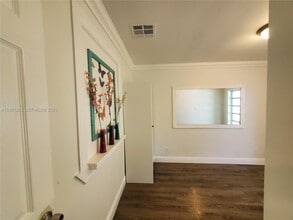 126 NW 8th Ave in Hallandale Beach, FL - Building Photo - Building Photo