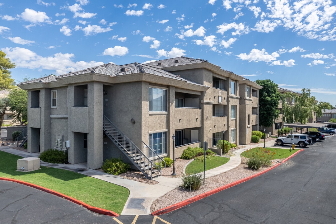 The Cliffs at North Mountain in Phoenix, AZ - Building Photo