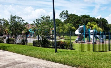 2235 Foliage Oak Terrace in Oviedo, FL - Building Photo - Building Photo