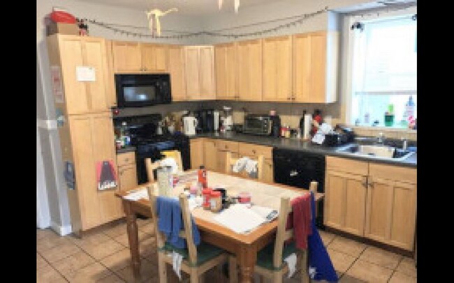 11 Carmel St, Unit #1 in Boston, MA - Building Photo - Building Photo