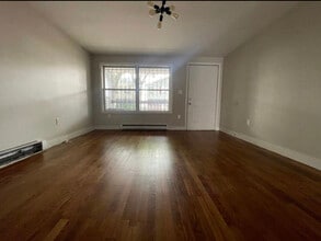 363 Halladay St in Jersey City, NJ - Foto de edificio - Building Photo