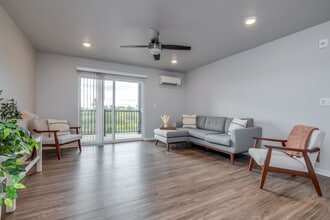 Legacy Creekside Apartments in Kaukauna, WI - Foto de edificio - Building Photo