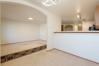 2732 Hidden Springs Loop SE in Olympia, WA - Building Photo - Building Photo