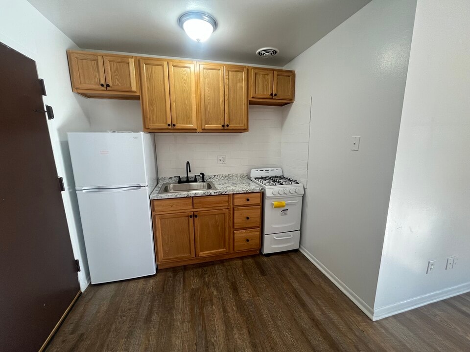 342 Stuyvesant Ave, Unit 1 in Irvington, NJ - Building Photo