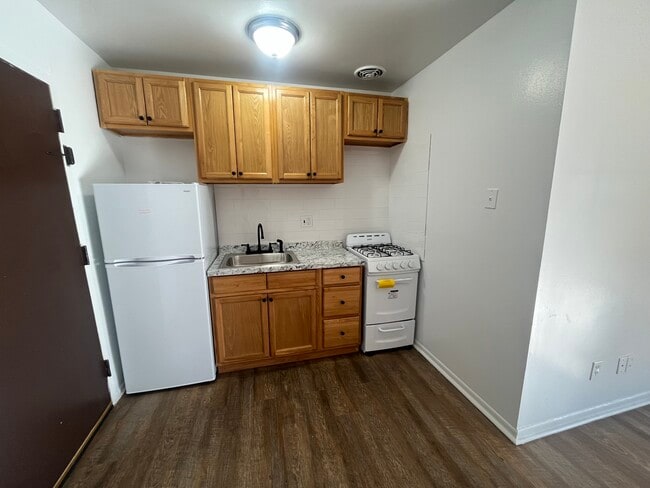 342 Stuyvesant Ave, Unit 12