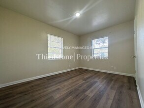 5502 Plymouth St in Jacksonville, FL - Foto de edificio - Building Photo