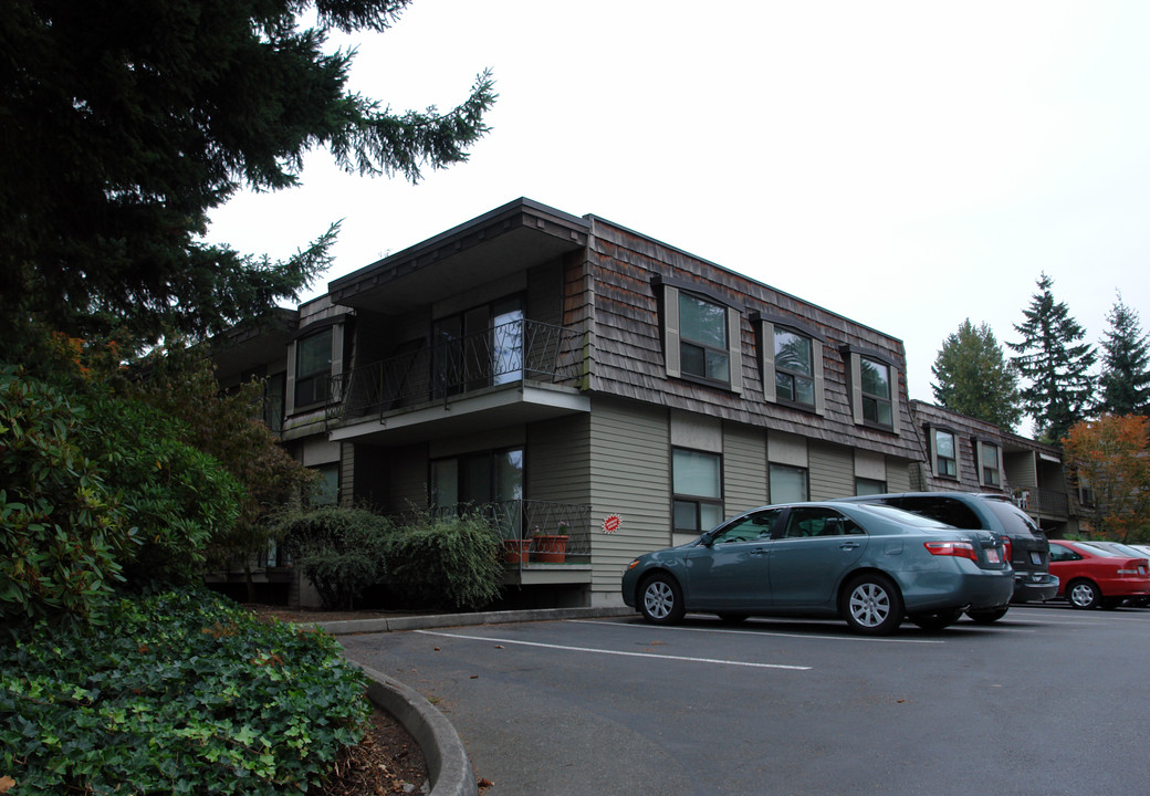 Wellington Square in Bellevue, WA - Foto de edificio