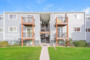 16359 W 10th Ave in Golden, CO - Building Photo