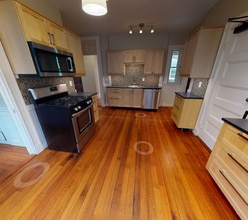 107 Oxford St, Unit 3 in Cambridge, MA - Building Photo - Building Photo