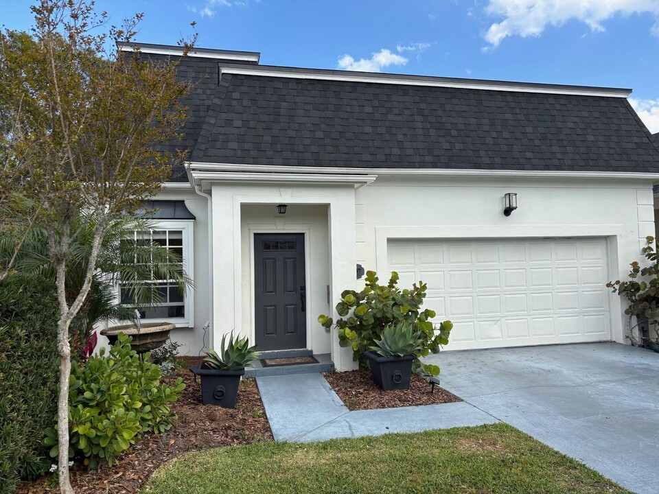 907 Sussex Close in Orlando, FL - Building Photo