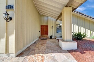 2923 E Sierra Dr in Thousand Oaks, CA - Building Photo - Building Photo