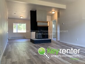1713 S 43rd St in Tacoma, WA - Building Photo - Building Photo