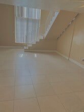 10901 N Kendall Dr, Unit 207 in Miami, FL - Foto de edificio - Building Photo