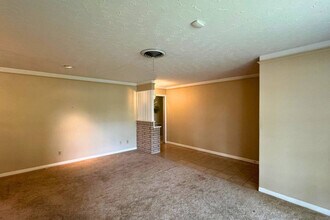 1702 Ivie Lee St-Unit -ID1234533P in Baytown, TX - Building Photo - Building Photo