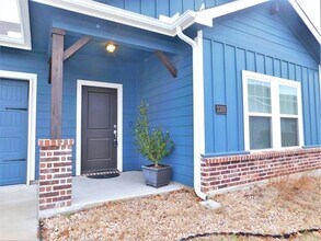 2100 Paxton Way in Denton, TX - Building Photo - Building Photo