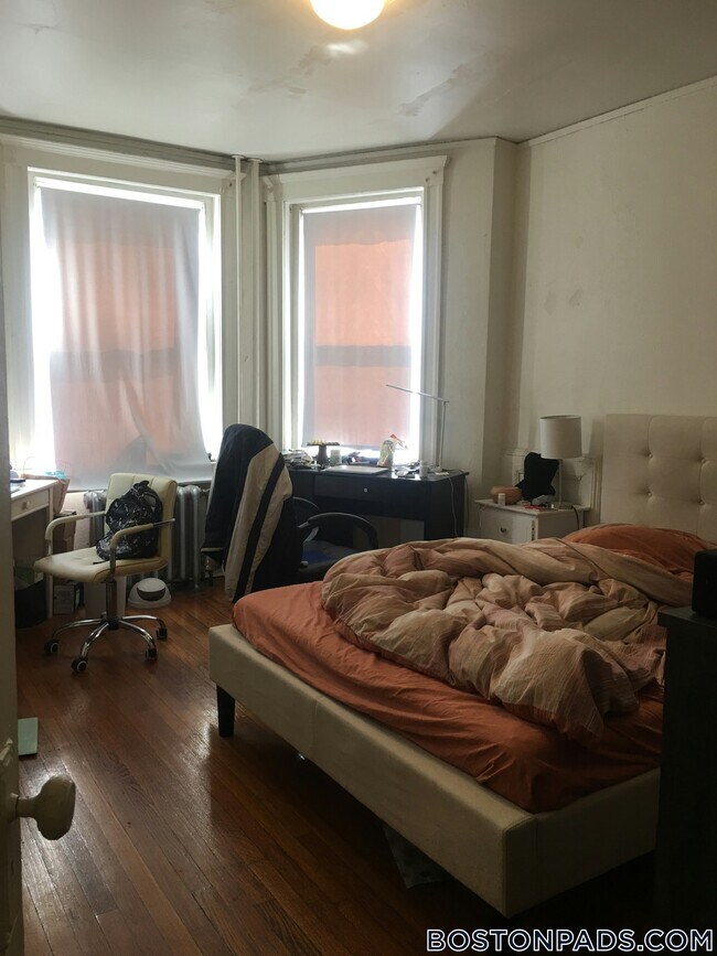 1167 Boylston St in Boston, MA - Building Photo - Building Photo