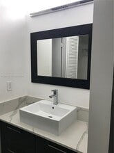 8211 NW 191st St in Hialeah, FL - Building Photo - Building Photo