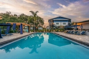 Altura Largo in Largo, FL - Building Photo