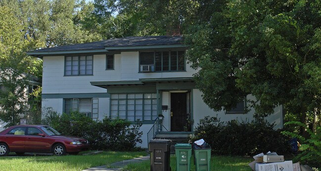 1112 SW 4th Ave in Gainesville, FL - Foto de edificio - Building Photo