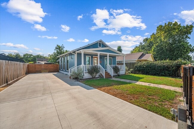 property at 1824 Northwood St