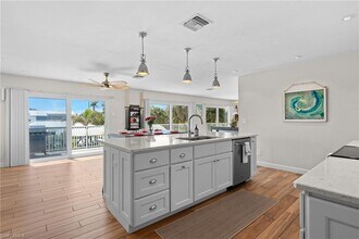 2 Avenida Carita in Fort Myers Beach, FL - Building Photo - Building Photo