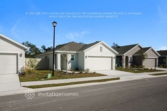 7920 Majestic Palms Ct in Venice, FL - Building Photo - Building Photo