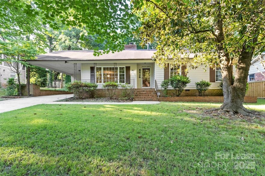 2122 Knickerbocker Dr, Unit 626 in Charlotte, NC - Building Photo