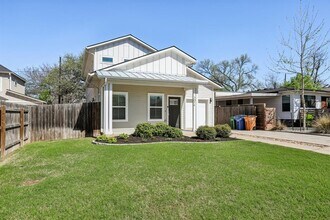 3014 E 14th 1/2 St in Austin, TX - Building Photo - Building Photo