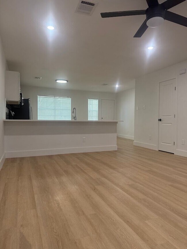 1818 River Crossing Cir in Austin, TX - Building Photo - Building Photo