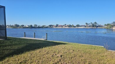 1516 NW 8th Pl in Cape Coral, FL - Building Photo - Building Photo