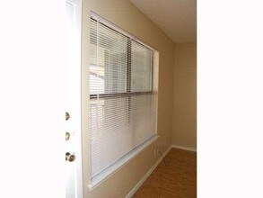 202 E 32nd St-Unit -11 in Austin, TX - Building Photo - Building Photo