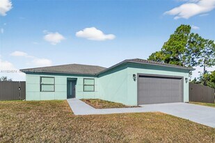 710 Bedford Point Ave in Lehigh Acres, FL - Building Photo