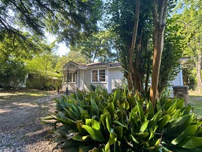 5207 Azalea Cir S in Mobile, AL - Building Photo - Building Photo