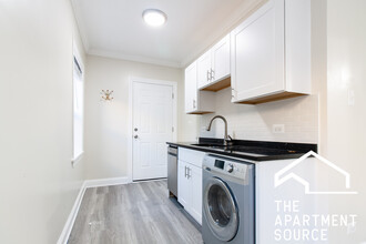 837 W Cornelia Ave, Unit 3S in Chicago, IL - Building Photo - Building Photo