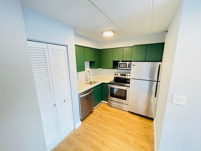 60 Rantoul St in Beverly, MA - Building Photo - Building Photo