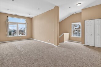 1161 Hawthorne Ln in Elk Grove Village, IL - Building Photo - Building Photo