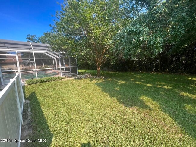 3835 Shady Run Rd in Melbourne, FL - Foto de edificio - Building Photo