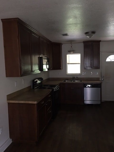 175 Farm to Market 535 in Smithville, TX - Building Photo - Building Photo