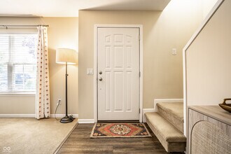 14924 Oak Rd in Carmel, IN - Building Photo - Building Photo