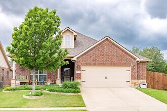 10913 Middleglen Rd in Haslet, TX - Building Photo - Building Photo