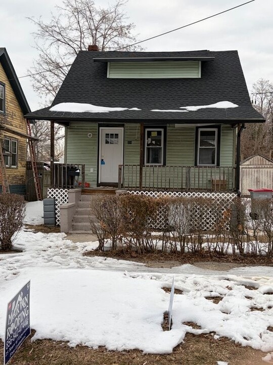 314 W Peach St in Vineland, NJ - Building Photo