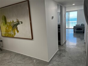 401 Ocean Dr in Miami Beach, FL - Building Photo - Building Photo