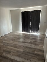 2833 E Le Marche Ave in Phoenix, AZ - Building Photo - Building Photo