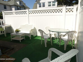 407 Garfield Ave in Avon By The Sea, NJ - Foto de edificio - Building Photo