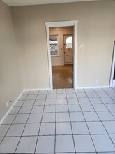 1521 Marine Ave in Seal Beach, CA - Foto de edificio - Building Photo