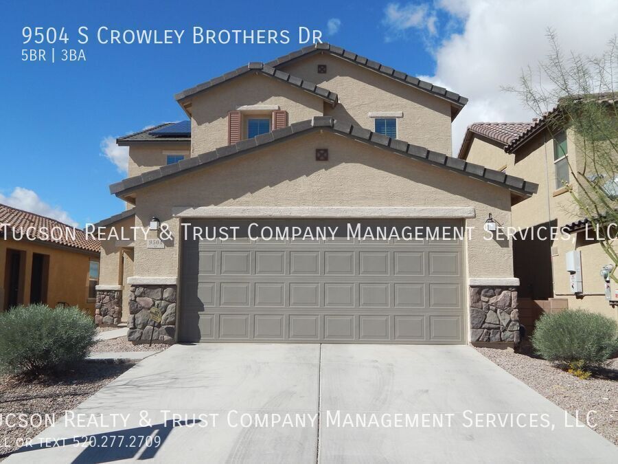 9504 Crowley Brothers Dr in Tucson, AZ - Building Photo