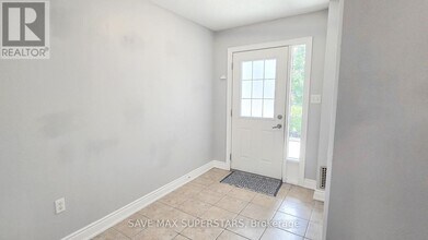 49 Ferndale Dr S in Barrie, ON - Building Photo - Building Photo