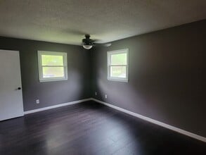 6418 Staffordshire Dr in High Point, NC - Building Photo - Building Photo